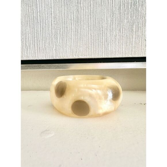 Mod style pearlecent bangle bracelet - Picture 3 of 3